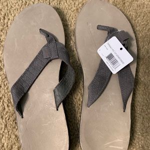 TEVA women’s flip flops, NWT